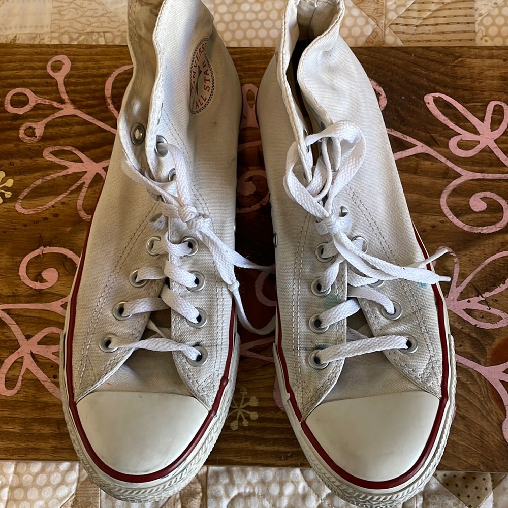 Converse Chuck Taylor white 8 Mens/ 10 Women’s